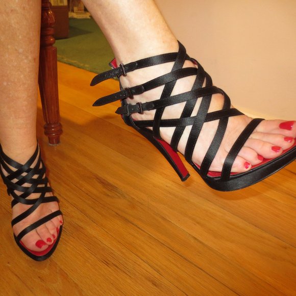 LAST CHANCE  CESARE PACIOTTI Black Satin Multi Strapped Mini Platforms - Picture 6 of 9